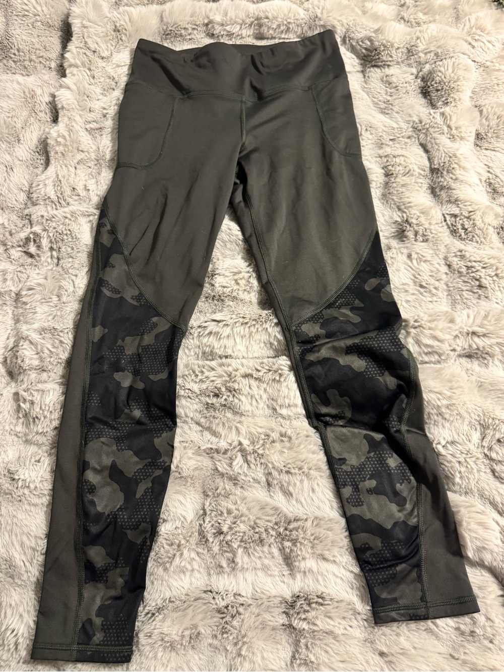 Under Armour Olive Green Camo Panel Leggings - Coldgear